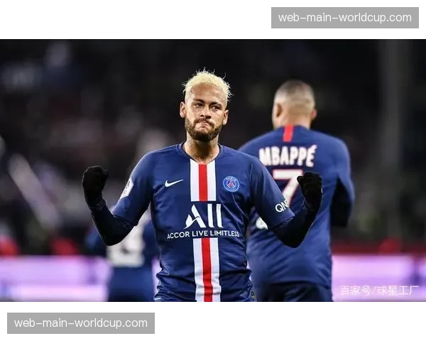 VAR技术升级：下赛季法甲将试用半自动越位识别系统