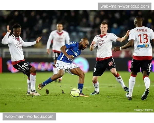 法甲第29轮前瞻：马赛主场迎战梅斯，豪门攻坚与保级死守的碰撞